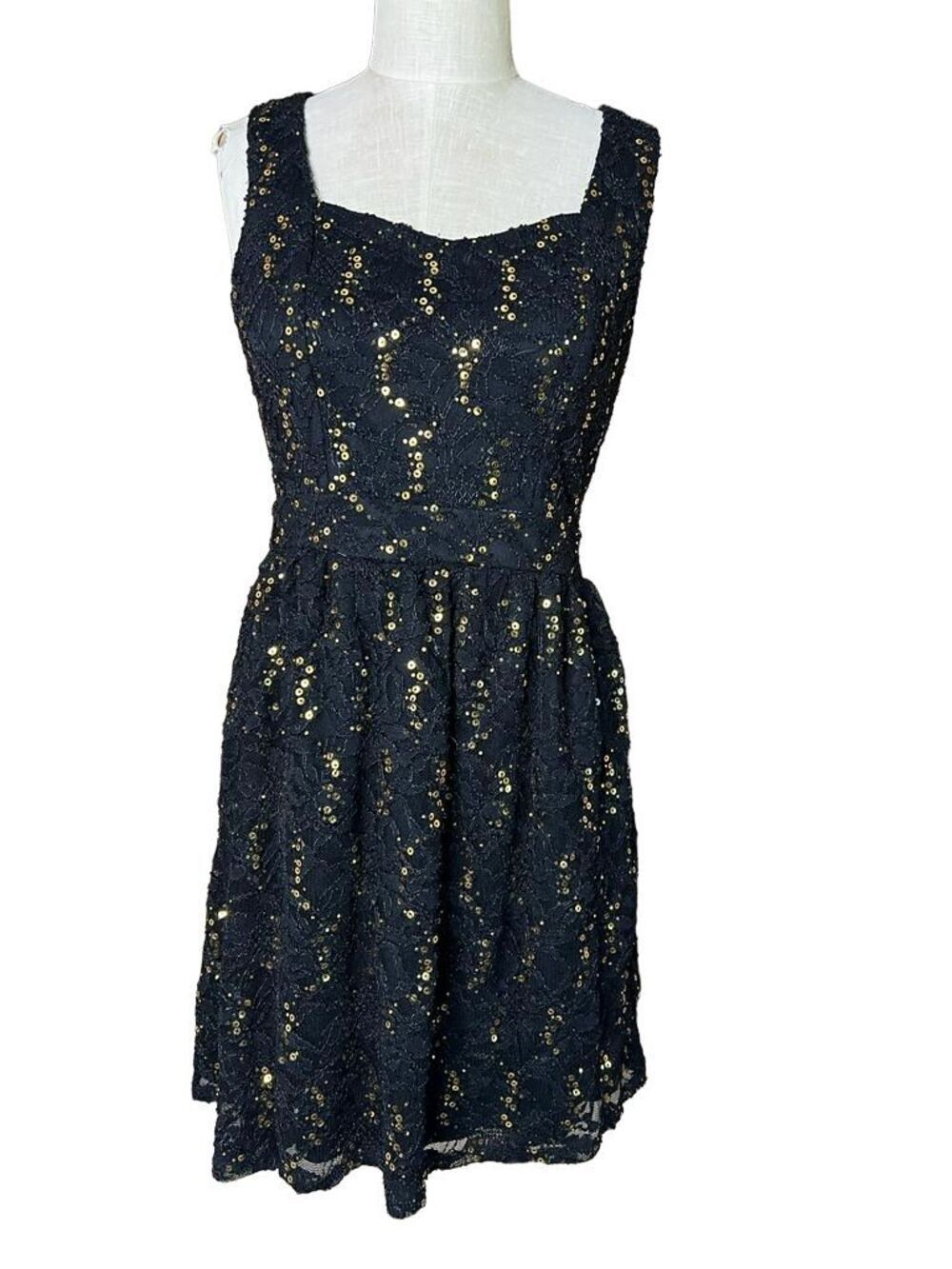 Emerald Sundae Gold & Black Lace Holiday Dress - Size 11